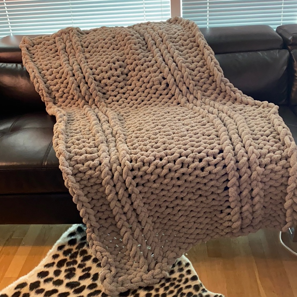 😍Handmade cable knit Throw blanket 😍